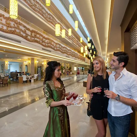 Crystal Tat Pearl Collection Resort