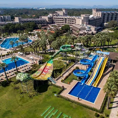 Resort Crystal Tat Golf &