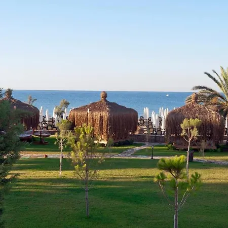Crystal Tat Golf & Resort