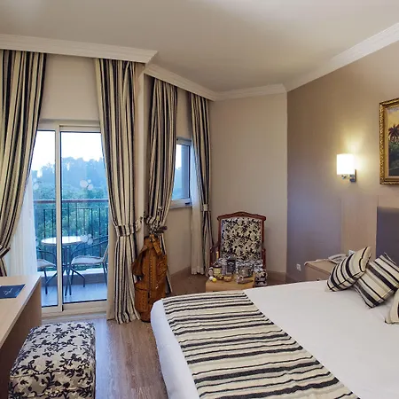 Crystal Tat Pearl Collection Resort