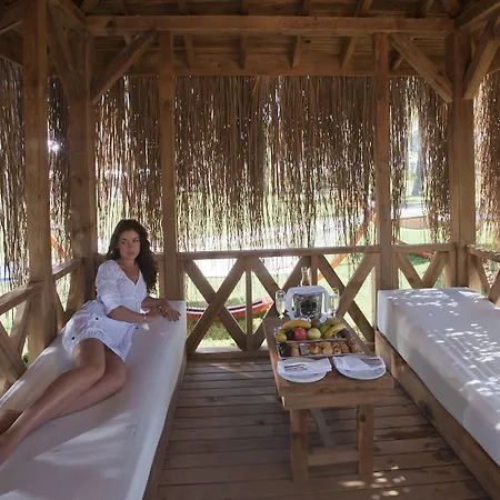 Crystal Tat Pearl Collection Resort