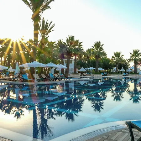 Crystal Tat Pearl Collection Resort