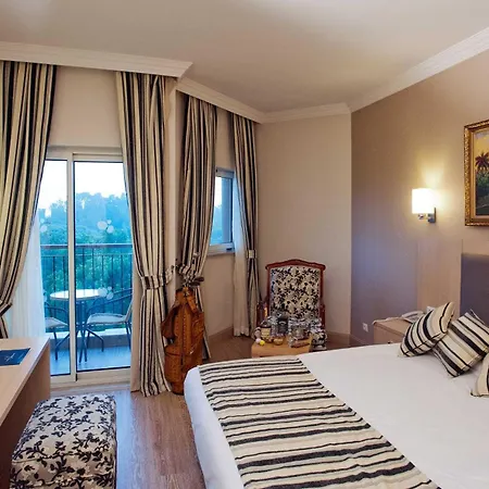 Crystal Tat Pearl Collection Resort