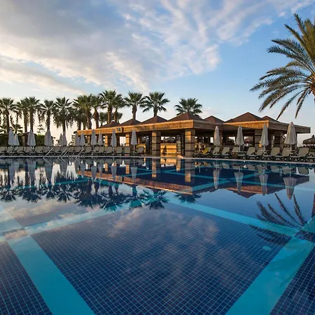 度假村 Crystal Tat Pearl Collection 5*