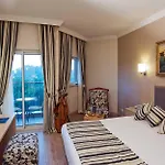 Crystal Tat Pearl Collection Resort