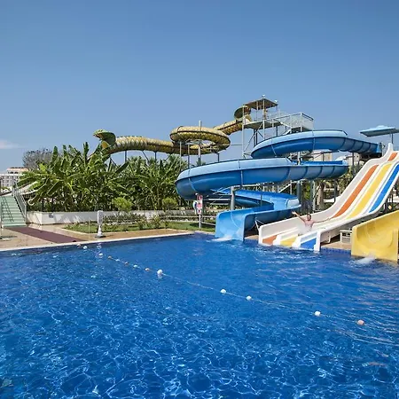 Crystal Tat Golf Resort&spa