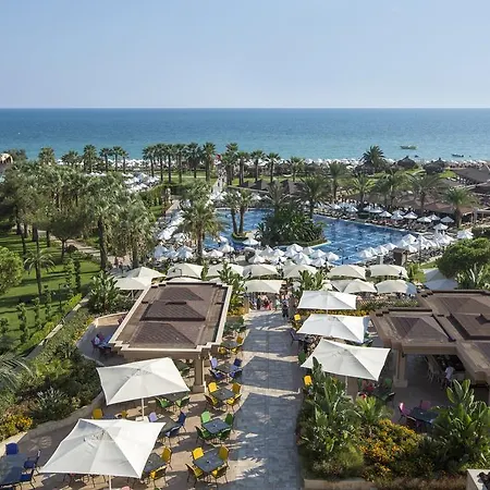 Crystal Tat Golf Resort&spa